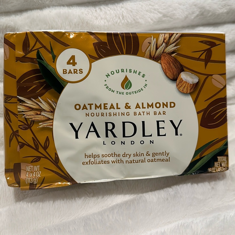 YARDLEY LONDON (4) pack Oatmeal & Almond Nourishing Bath Bar.
